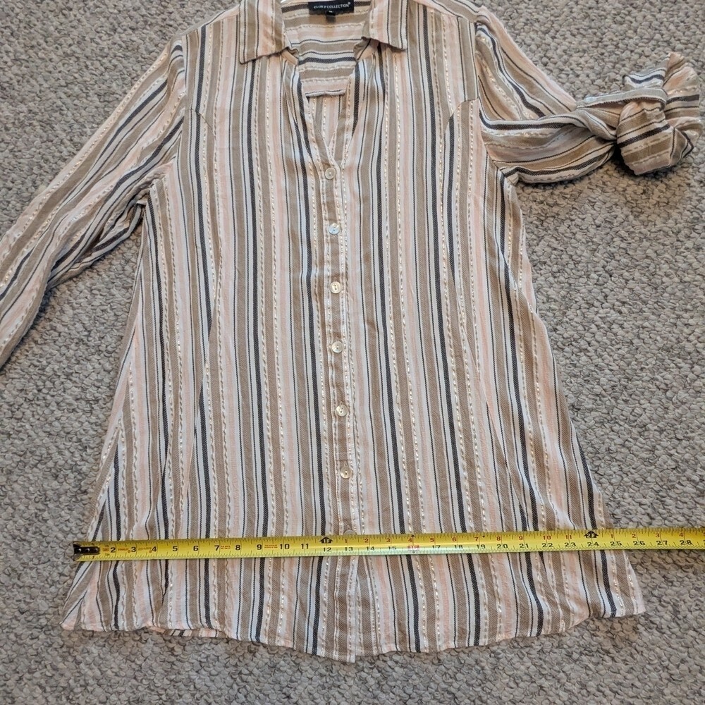 Women's (Size M) Long Striped V-neck Button Down Blouse/Top Long or 3/4 Sleeves - Picture 10 of 13